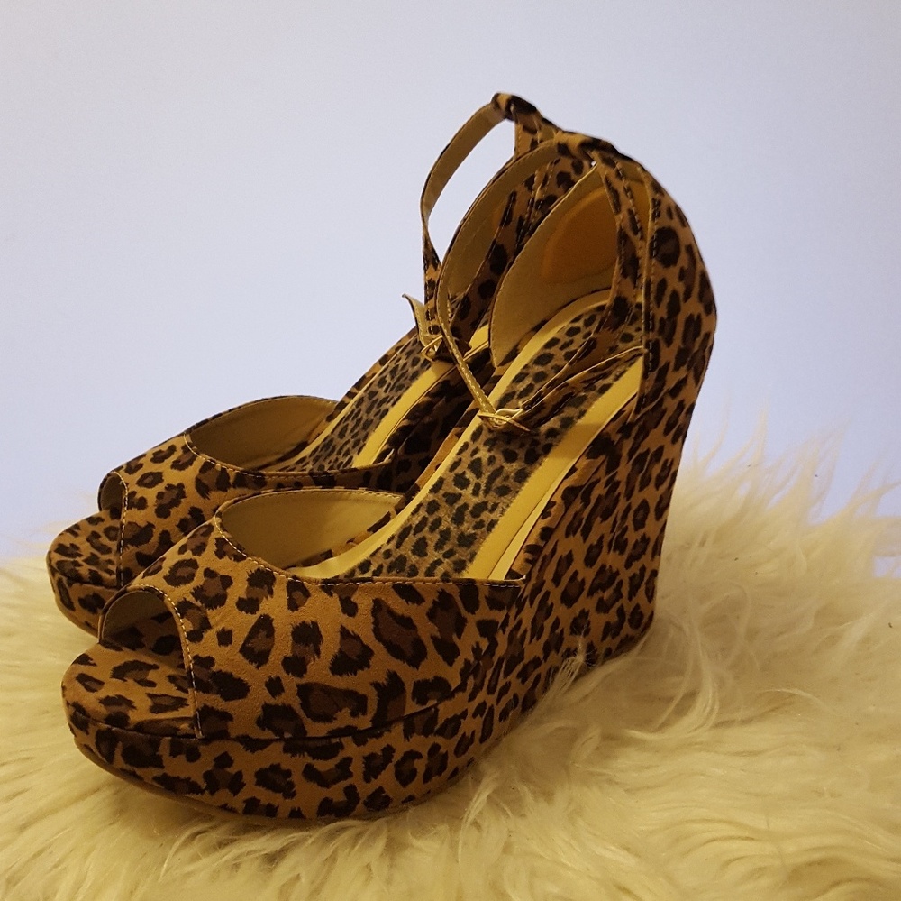 Torrid Leopard Print Pinup Wedges